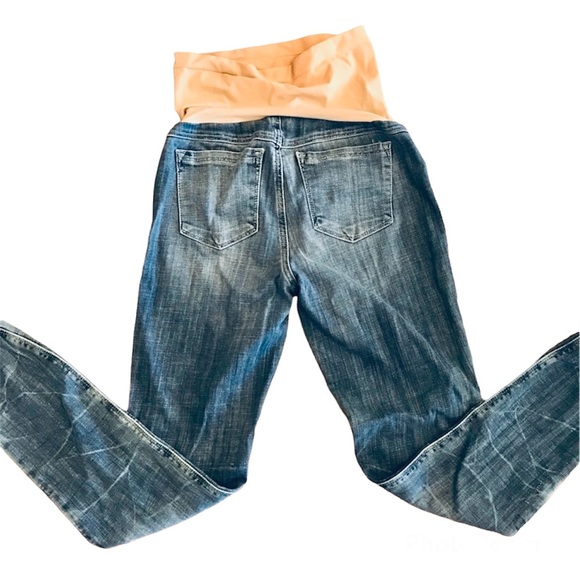 NWT Sold Design Lab Maternity Jeans Skinny Leg Stretch Denim Pants Distressed - Picture 2 of 3